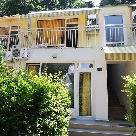 Apartment парк-хотел рива *