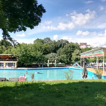 Lägenhet парк-хотел рива *