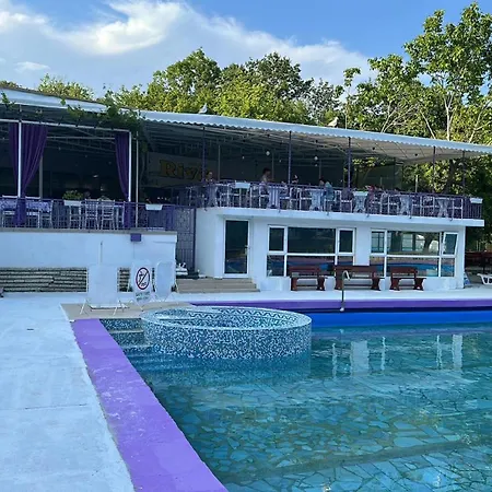 Lägenhet парк-хотел рива *