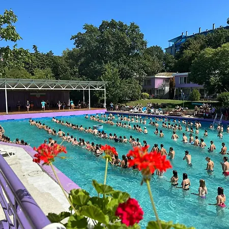 Apartment парк-хотел рива