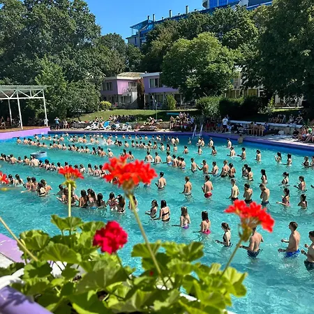 Lägenhet парк-хотел рива *